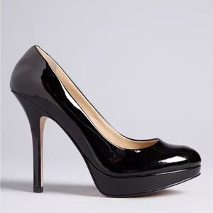Joan & David Flipp platform round toe pump